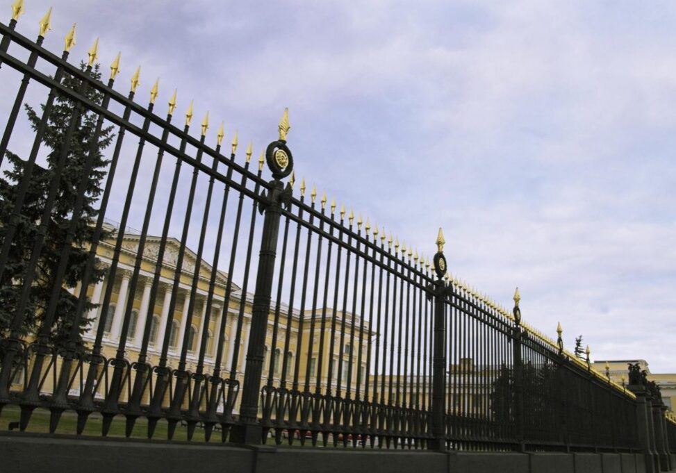 professional wrought iron and aluminum fence